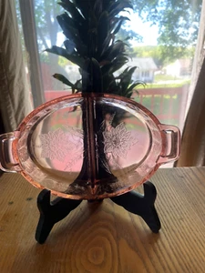made 1931- 1935 Jeanette Floral Poinsettia Pink Depression Glass 2 part relish! - Picture 1 of 3