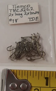 Ganchos Tiemco TMC #5262 talla 18 2X caña larga ninfa mosca atar ganchos código 17 - Imagen 1 de 2