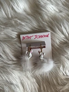 Pendientes Betsey Johnson White Bunny  - Imagen 1 de 3