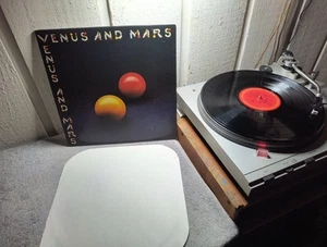 WINGS- Venus and Mars - PC 36801 Columbia Reissue (Tested) Excellent - Picture 1 of 11