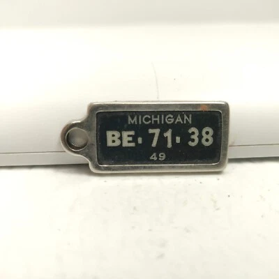 RARE VTG Disabled Veterans Mini License Plate Key Chain Ring Tag MICHIGAN 1949 - Image 1 of 2