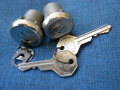 VINTAGE GM CHEVY BUICK PONTIAC OLDSMOBILE NOS DOOR LOCKS WITH KEYS 1960-1966 - Image 1 of 3