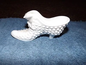 Vintage FENTON Milk Glass Hobnail Cat Shoe Slipper - Picture 1 of 12