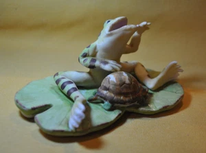 VTG ENESCO Frog w/Turtle Posing on LIly Pad Figurine by FRED AMAN 1979 TAIWAN - Picture 1 of 5