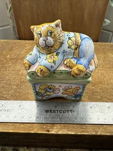 Yaroslavl Majolica Cat Trinket Box Hand Painted Ceramic Russia Folk Art Signed - Picture 1 of 8