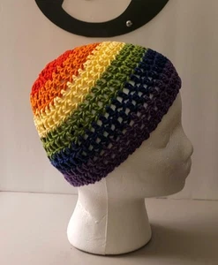 CAPPELLO BERRETTO SPIAGGIA CHEMIO LEGGERO RAINBOW PRIDE MAGLIA ALL'UNCINETTO MAGLIA ESTIVA - Foto 1 di 4