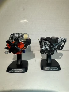 Lot Of 2 1999 Ertl Collectible Corvette Engine Set Model American Muscle ‘57 ‘97 - Foto 1 di 21