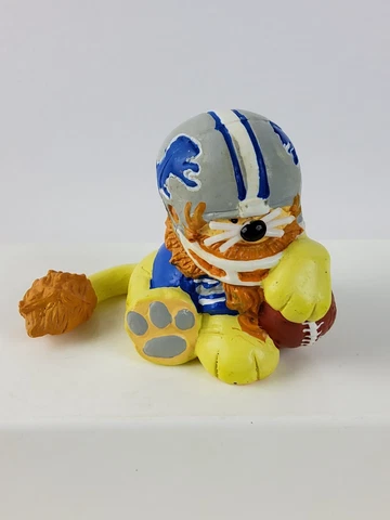 Vintage 1983 Detroit Lions NFL Huddles PVC 2" Figure Mascot RARE Cover