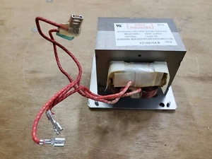 Transformador de horno microondas Midea MD-601AMR-1, negro y decker EM720CB7 - Imagen 1 de 7