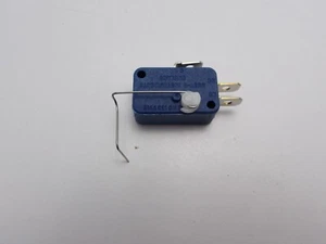 Dynamo Air Hockey Coin Switch NOS PN 900402900 - Picture 1 of 2