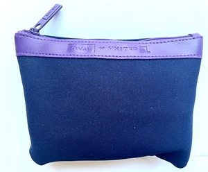 NUEVO UNITED AIRLINES AWAY PREMIUM PLUS PÚRPURA AMENITY KIT DE VIAJE NEOPRENO BOLSA CON CREMALLERA - Imagen 1 de 3