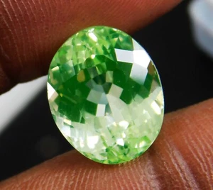 Certified 10.90 Ct Ravishing! Shimmering Lustrous Natural Green Peridot Gemstone - Picture 1 of 7