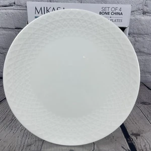 Mikasa Jenna Salatteller 8,25" 4er Set Bone China Weiß Neu im Karton - Bild 1 von 7