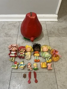 Vintage Strawberry Shortcake Lot Strawberry Carrying Case Lot - Picture 1 of 8