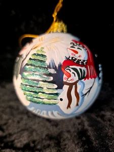 VINTAGE DONA GELSINGER HANDBEMALT SCHNEEMANN FAMILIE ORNAMENT - Bild 1 von 5