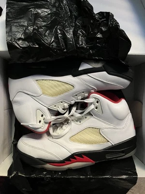 Size 10 - Jordan 5 Retro Fire Red 2020 - CT4838-102 - Image 1 of 4