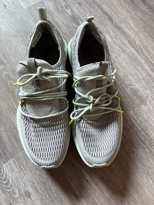 Sorel 女式灰色鸽子海盐动能冲击 11 运动鞋 11 码 — 第 1/4 张图片