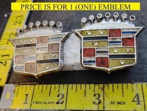 (1) CADILLAC METAL WHEEL EMBLEM 10661 {4113} - Picture 1 of 8