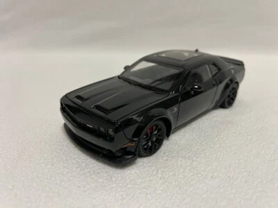 1:24 Dodge Challenger Hellcat Alloy Diecast Toy Car Model Sound Light Pull Back - Image 1 of 4