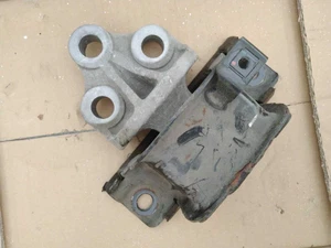 13130742LH SUPPORTO MOTORE OPEL CORSA D 1.3 2008 - Picture 1 of 5