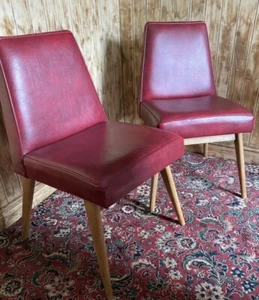 1 X Vintage Ox Blood Red Faux Leather CHAIR Man Cave.Pub.Cafe.Feature Chair - Picture 1 of 5