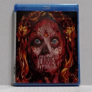 CARRIE: 2012 Blu-ray Sissy Spacek, John Travolta, Stephen King * NEW AND SEALED - Picture 1 of 4