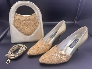 VTG Stuart Weitzman Romance Gold shoes and matching bag. Size 7 1/2 with boxes - Picture 1 of 16