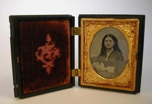 Antique Ambrotype Photograph Portrait Young Woman 1800’s Victorian Union Case - Picture 1 of 7