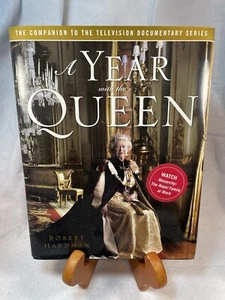 A Year with the Queen by Robert Hardman~2007, Hardcover Book-Queen Elizabeth - Imagen 1 de 12