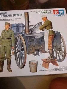 German Field Kitchen Scenery Figures | Tamiya 1:35 World War II Assembly Models - Picture 1 of 4