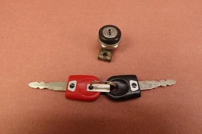 03-06 DUCATI 749 999 BIPOSTO Cerradura de asiento y llaves Foto 1 de 4