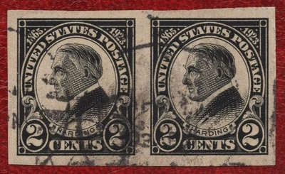 [v928] USA 1923 Scott#611 used in pair 2c black cv:$10 (light thin) - Image 1 of 3