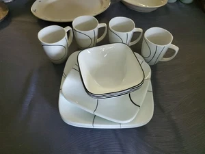 EUC Corelle Simple Lines SET OF 16 Black White - Picture 1 of 6