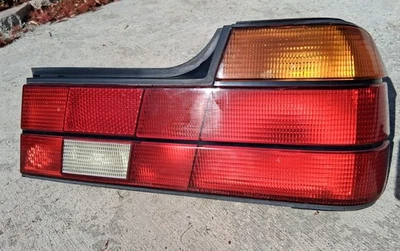 Luz trasera OEM BMW E32 88-95, DERECHA Foto 1 de 3