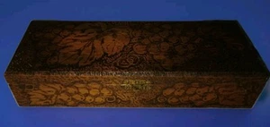 Vintage Flemish Burned Wood Pyrographics Floral Glove Box - Grapes Design - Bild 1 von 18