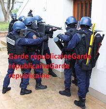 Garde républicaine gendarmerie BRI GIGN GIPN Paris veste casque CRS Police para