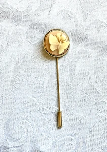 Trifari Signed Vintage Gold Tone Butterfly Stick Hat Pin Bas Relief Pink - Picture 1 of 5