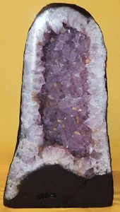 Hübsche XL Amethyst Druse 28,3 Kg, Fliederfarben mit schönen Calcitgewächsen - Bild 1 von 2