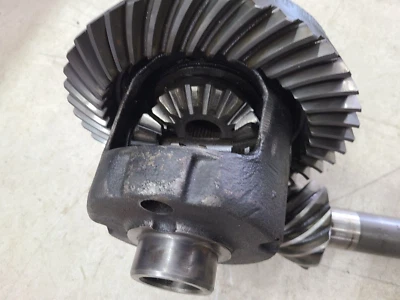 Juegos de engranajes delanteros + traseros Ford 4.10 Dana 1975 1976 F-250 tracción en las cuatro ruedas 8" 9" 4x4 Foto 1 de 4