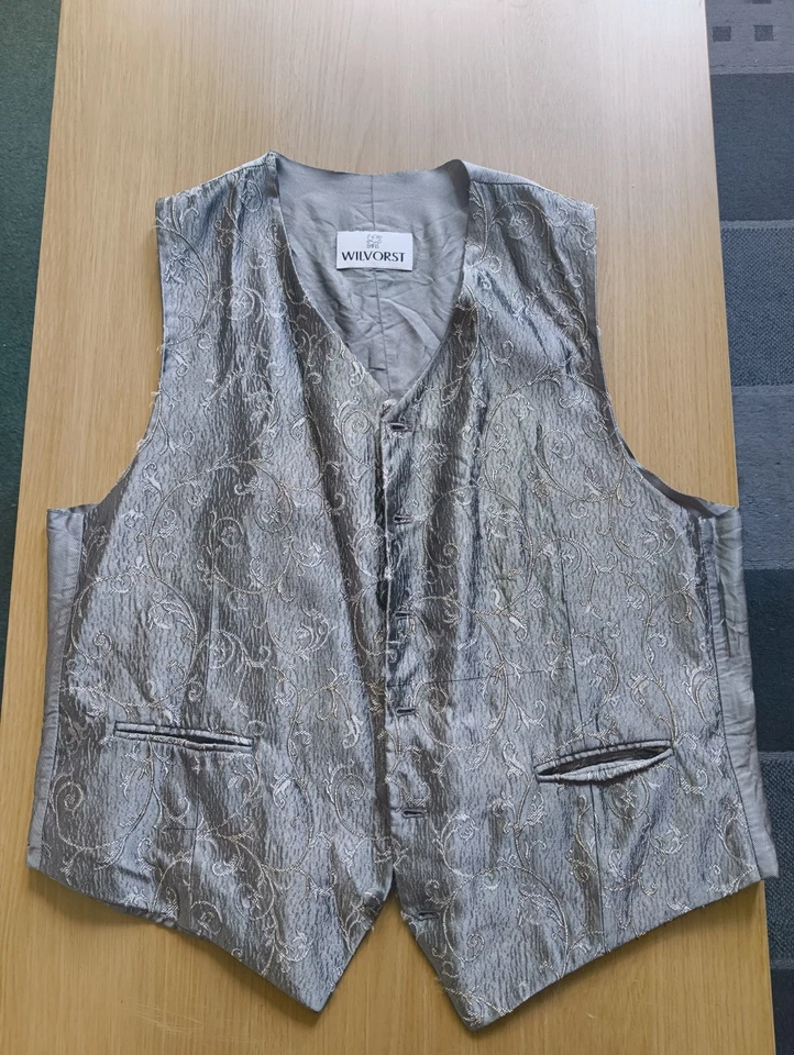 Wilvorst Silver Vest - Image 1 of 1