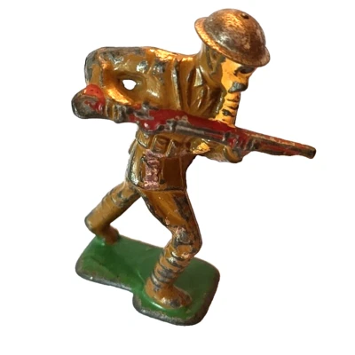 B91 Barclay игрушка солдат противогаз зарядки с винтовки оловянный шлем винтажный Dimestore - Изображение 1 из 4