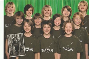 Tarzan - Hamburg - Musical Autogrammkarte - kleiner Tarzan - 1. Karte - Bild 1 von 1