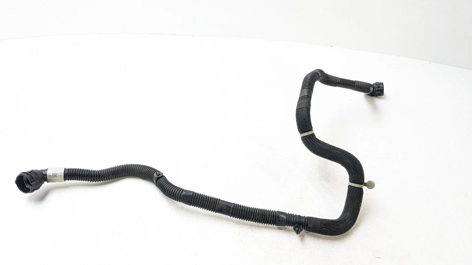 TESLA MODEL 3 WATER COOLANT HOSE PIPE 107759500C 2019 - Image 1 of 4