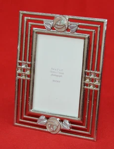 VERGANGENE ZEITEN: RENNIE MACKINTOSH MINIATURRAHMEN - 3 x 2 ZOLL FOTO - UNBENUTZTER ZUSTAND - Bild 1 von 4