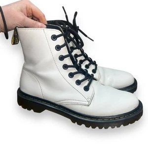 Botas de cuero con cordones Dr. Martens Luana blancas Airwait AW004 talla 9 - Imagen 1 de 6