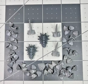 Warhammer 40K Tyranid CHITINOUS SPIKE CARAPACE PLATE lot armor bits GW bitz UU25 - Picture 1 of 1