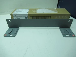 Soporte de pared Cisco para cámara cuádruple montaje en pared gris BRKT-QCAM-WMK= - Imagen 1 de 5
