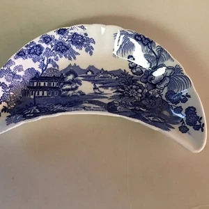 Vintage  Tonquin Royal Crownford Crescent Blue And White Dish - Picture 1 of 5