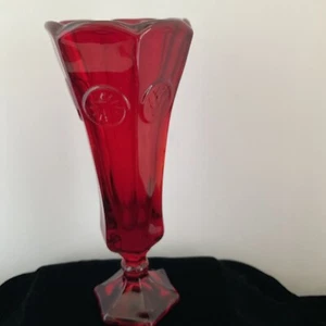 VASO VINTAGE FOSTORIA PIEDISTALLO ROSSO RUBINO MONETA PUNTO 8” - Foto 1 di 8