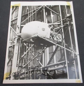 Rare Vintage Official NASA Photo 19 February 1968 - Riding the HICONTA - Afbeelding 1 van 3